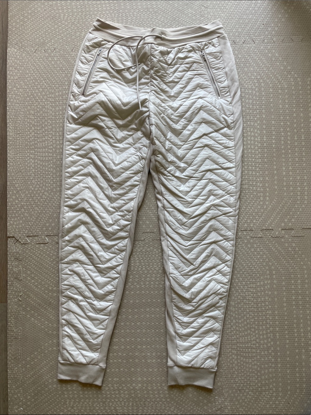 Athleta Apres Ski Down Joggers Cream Size 10 Tall